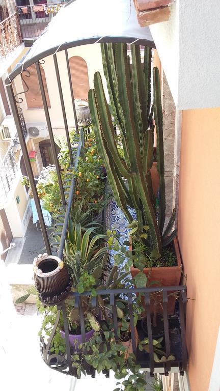 Taormina Rainbow House Apartment Bagian luar foto