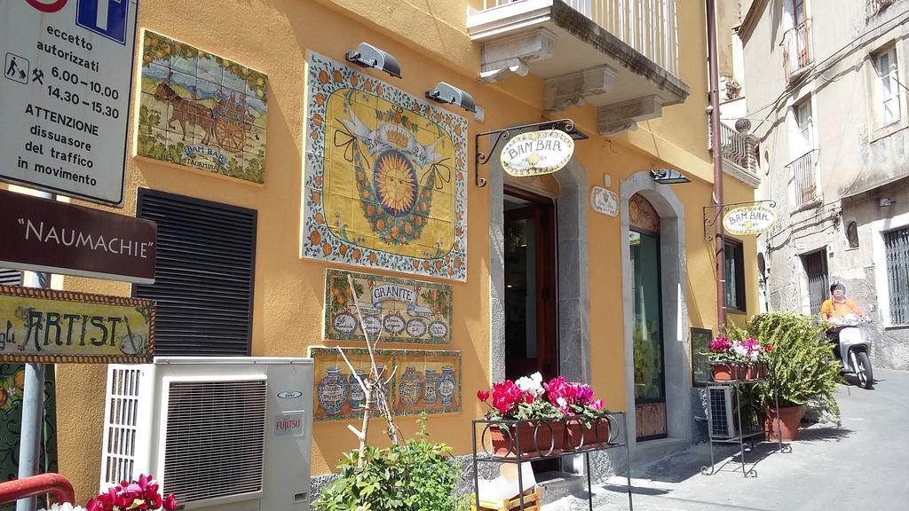 Taormina Rainbow House Apartment Bagian luar foto