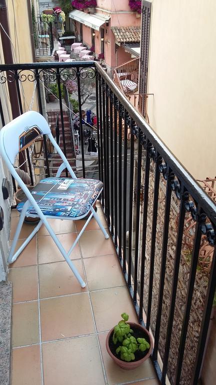 Taormina Rainbow House Apartment Bagian luar foto