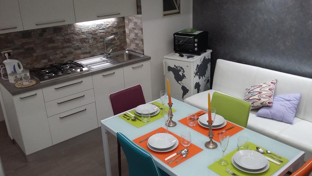 Taormina Rainbow House Apartment Bagian luar foto